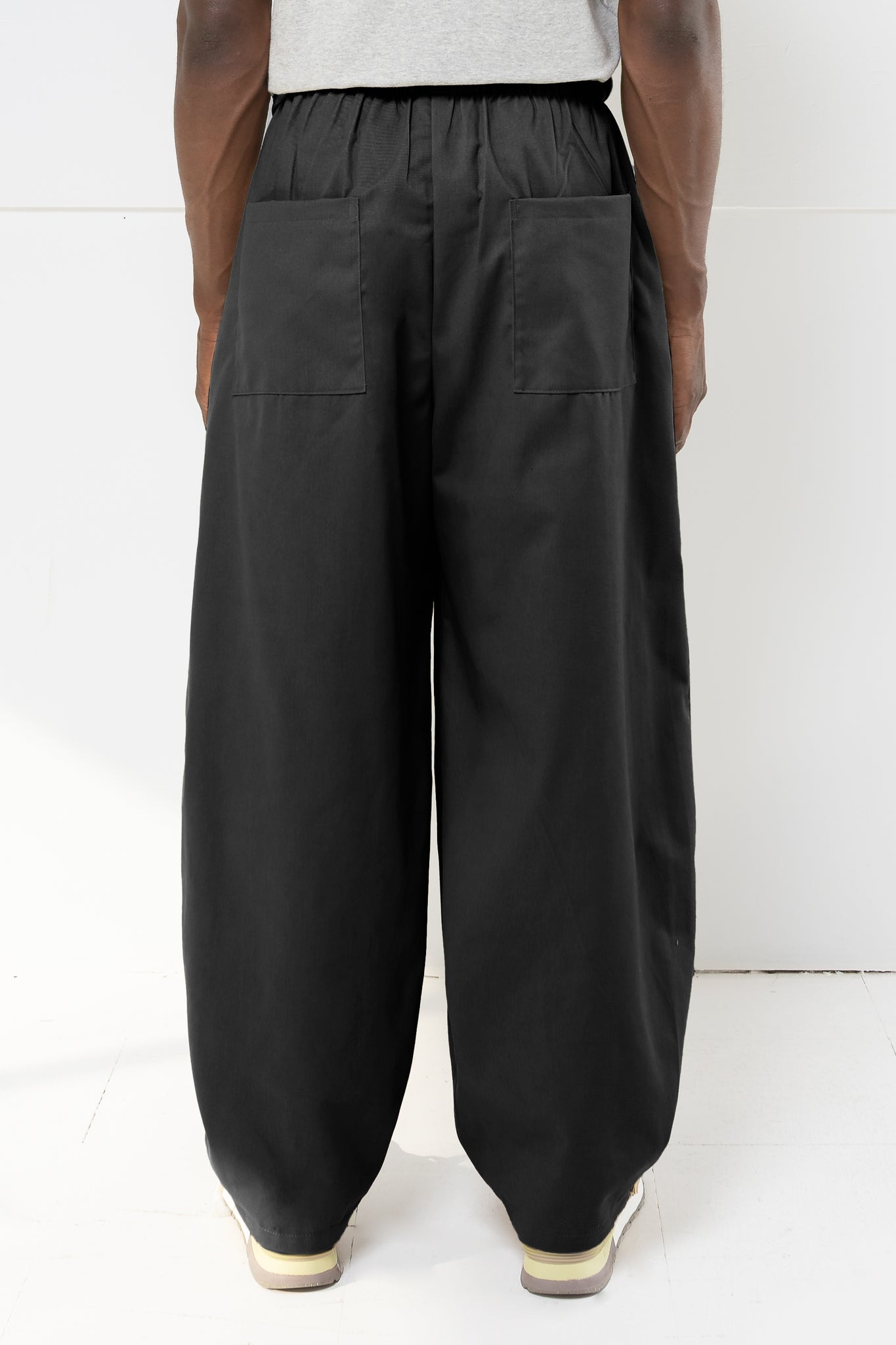 LUCAS PLEATED TROUSER