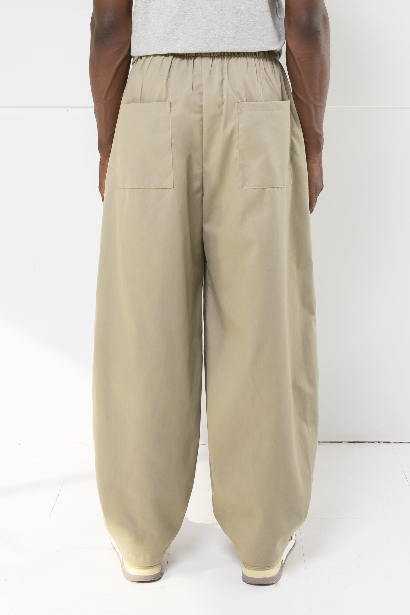 LUCAS PLEATED TROUSER